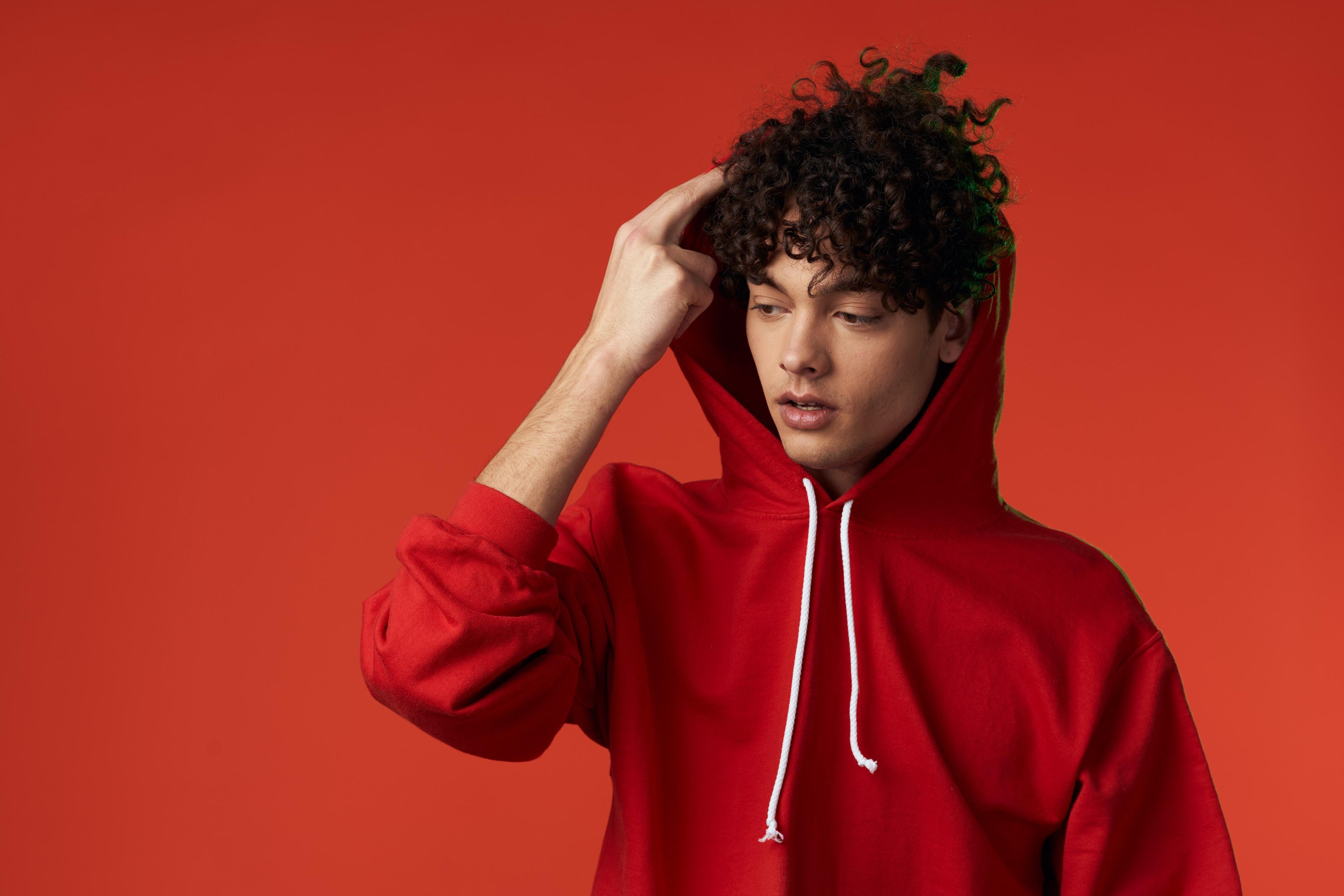 FELPE CON CAPPUCCIO / UOMO